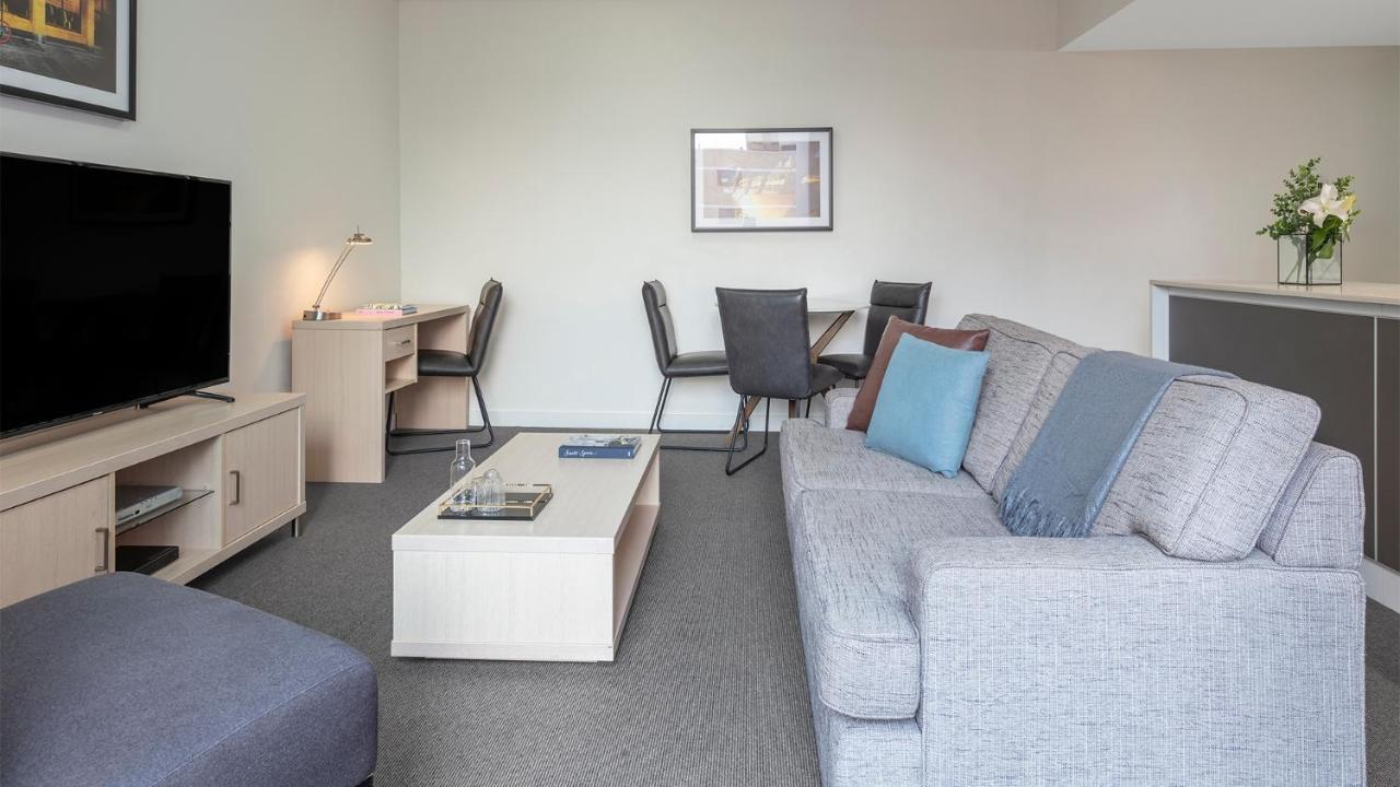 Oaks Brisbane Festival Suites Екстер'єр фото